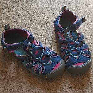 Keen Seacamp II CNX Big Kids Size 4 Sandals